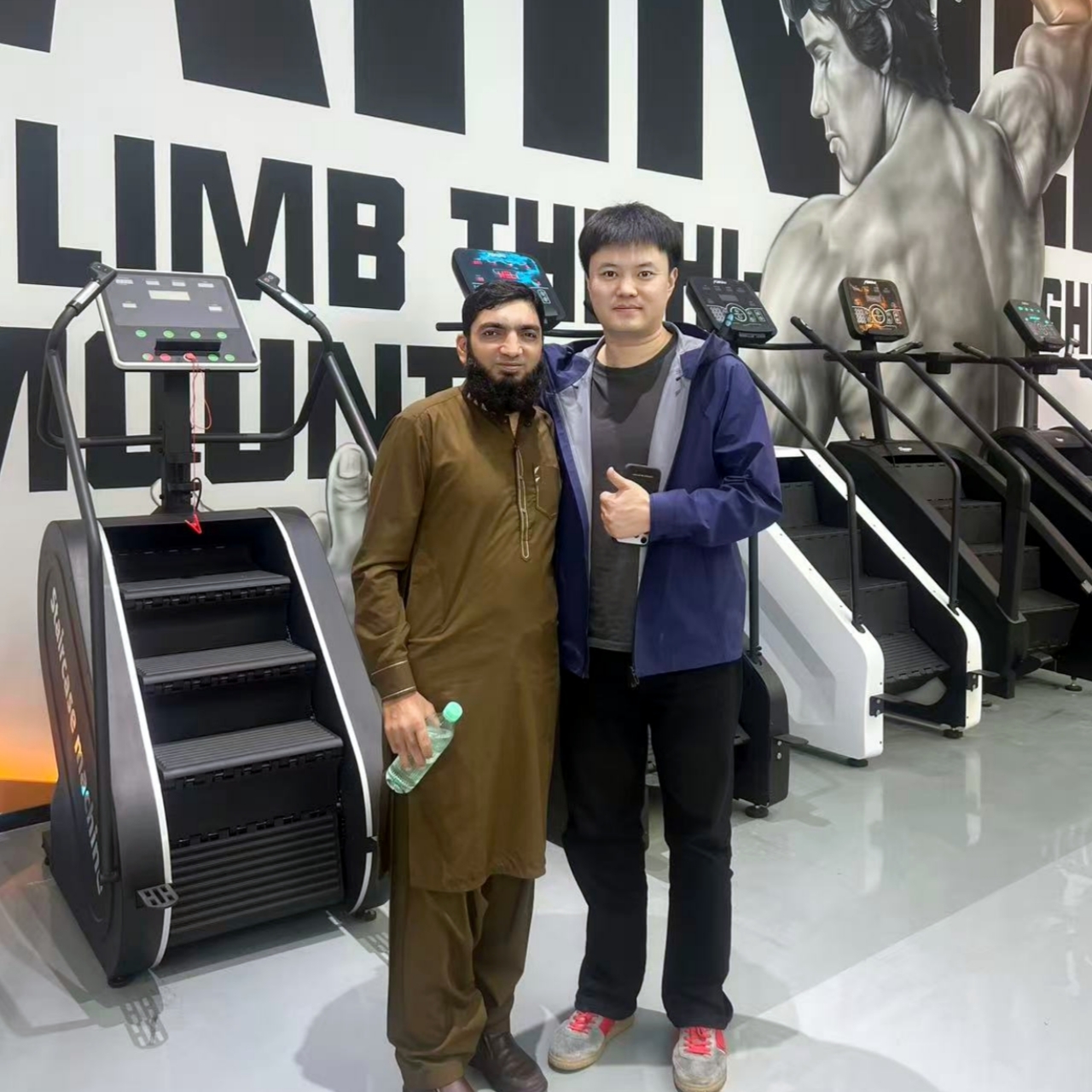 यिंग्रुइस फिटनेस इक्विपमेंट टेक्नोलॉजी कं, लिमिटेड ने पाकिस्तानी ग्राहकों के लिए 30 घुमावदार ट्रेडमिल का ऑर्डर सफलतापूर्वक पूरा किया